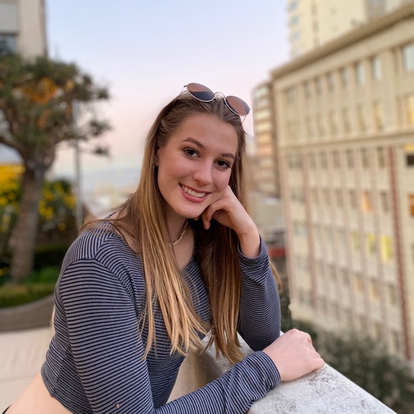 Meet your Posher, Sarah - Picture 3 of 4